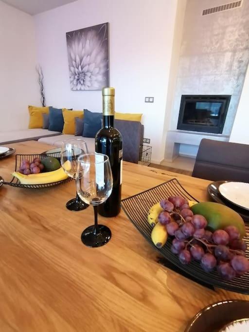 Holiday&Suite Klanac Вир Екстериор снимка